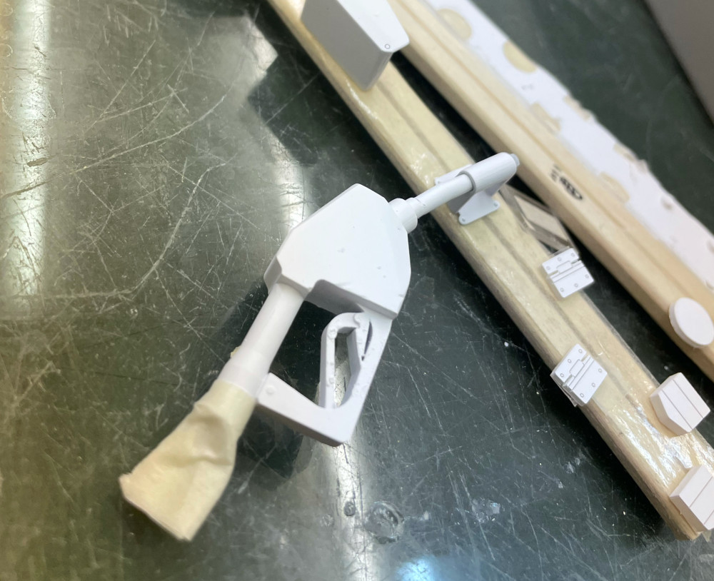 384D5111-2B1B-4E7B-A398-CA249F51A3D4