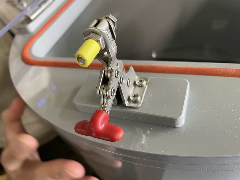 EA856DC4-032F-4DF8-A340-658111C99851