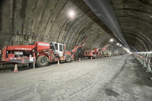 F49388E3-AECA-4CB1-B2A3-42BD06509305