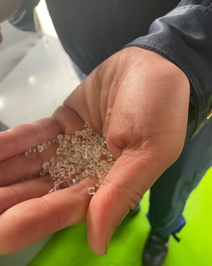 44BC31BB-7129-470C-AB48-8611B2C27E4C