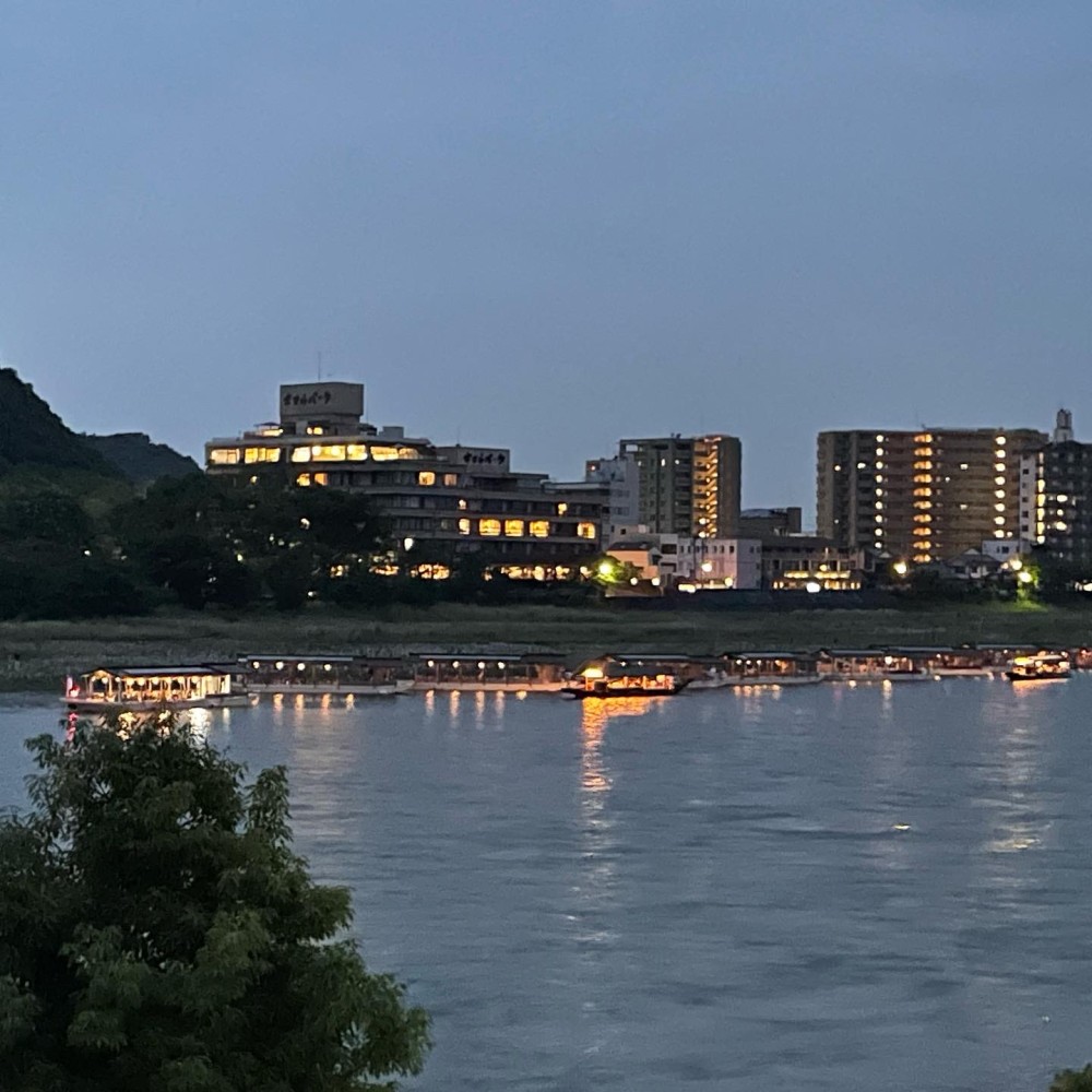 48F294E3-7541-4CA1-BBE9-40F5065308DC