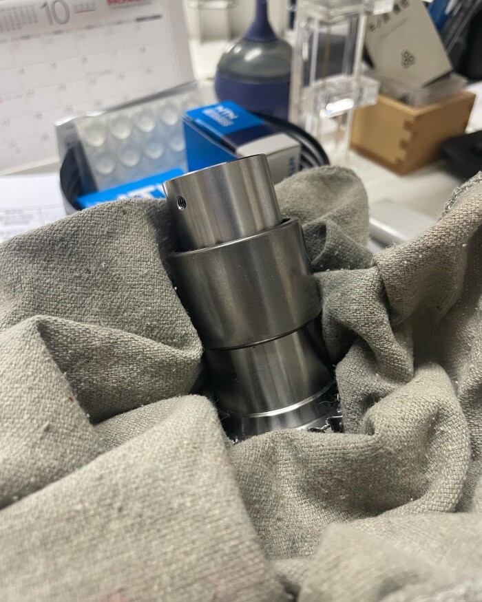 AE6439E2-8233-4F3F-8216-5C00FED64D53