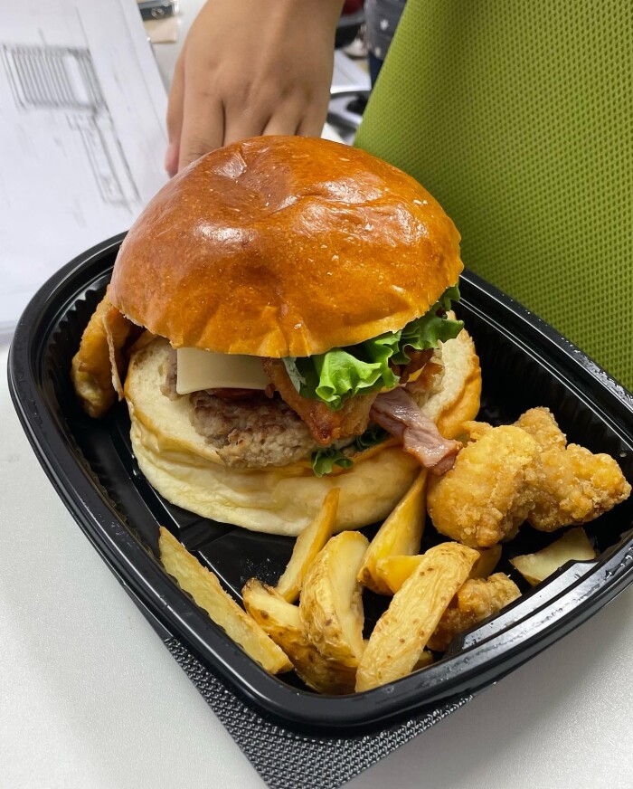 2E4AA51F-85DE-4D66-B5F8-14293BA21C58