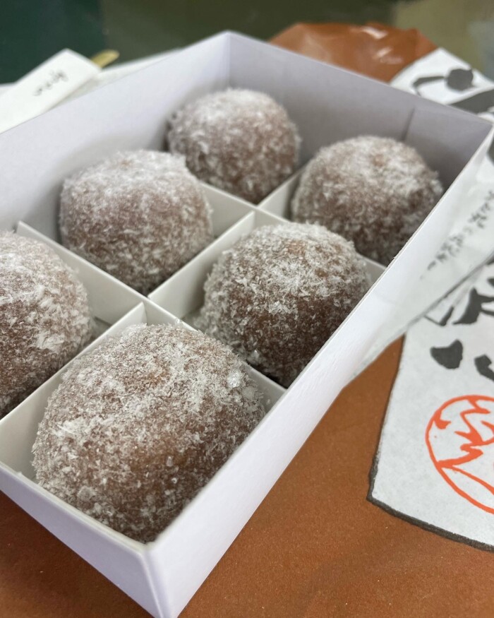 AE1A5F89-4DFD-4FAF-B7C0-8E619B69D1D3