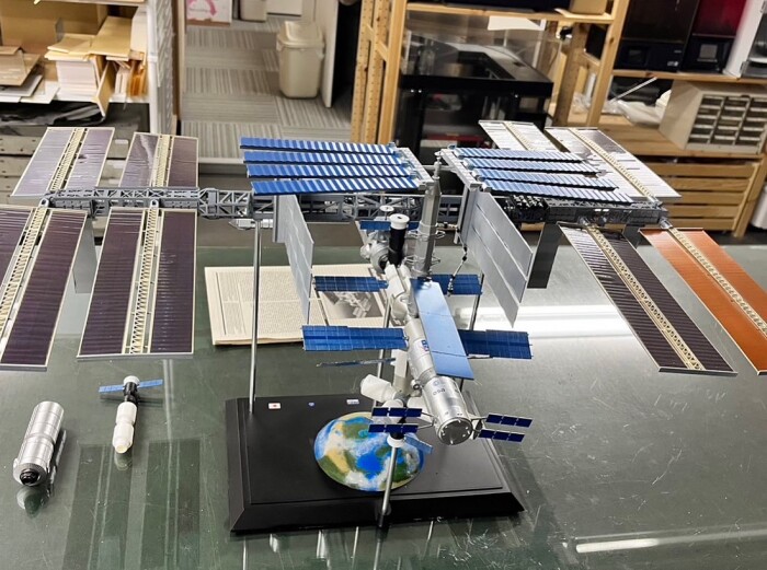 FE78D49B-A406-4F06-B0EE-B6AF013D3F52