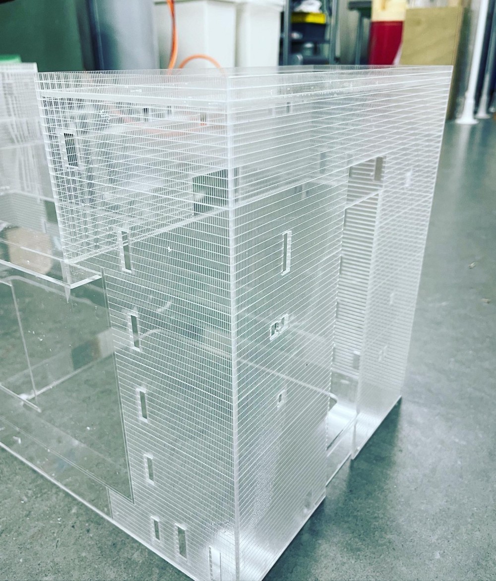 FB95C432-4649-4585-806D-B57C013A8121