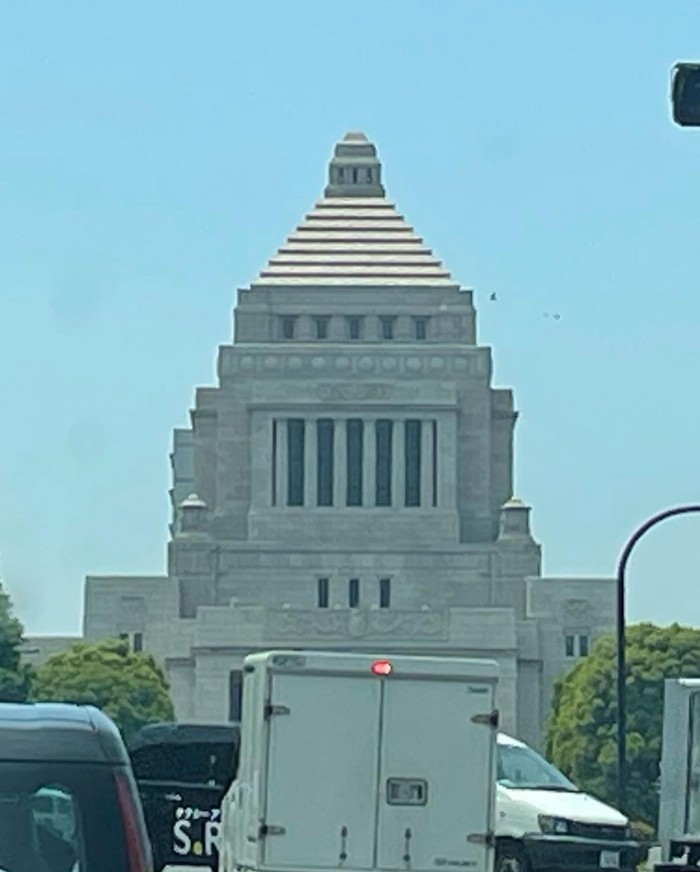 7FC36930-02D0-4A0D-8722-B754F629DEFD