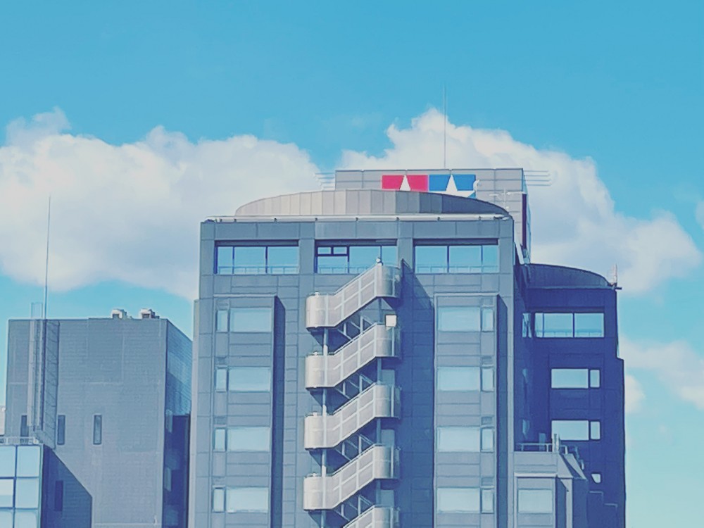 F6FFA41E-7C12-4C92-8779-8777F2A94590