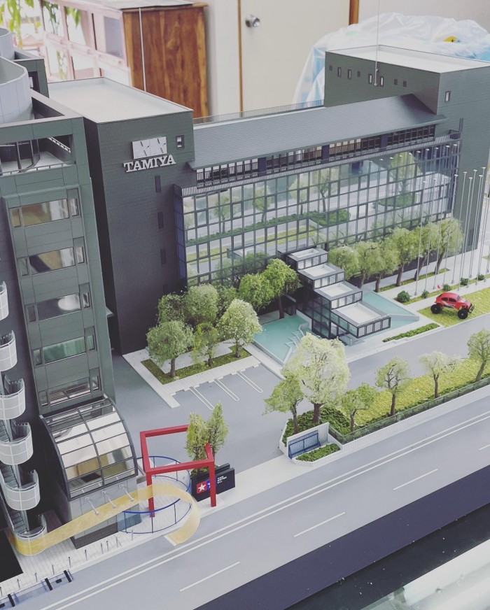 FC761FF8-BC65-4E49-8217-0889304100A9