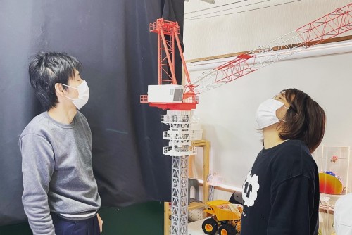 332958FA-D394-4E44-8C17-294C43640F98