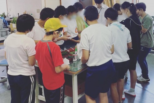 A6C5CA69-A537-48CC-A044-34856517FFDA