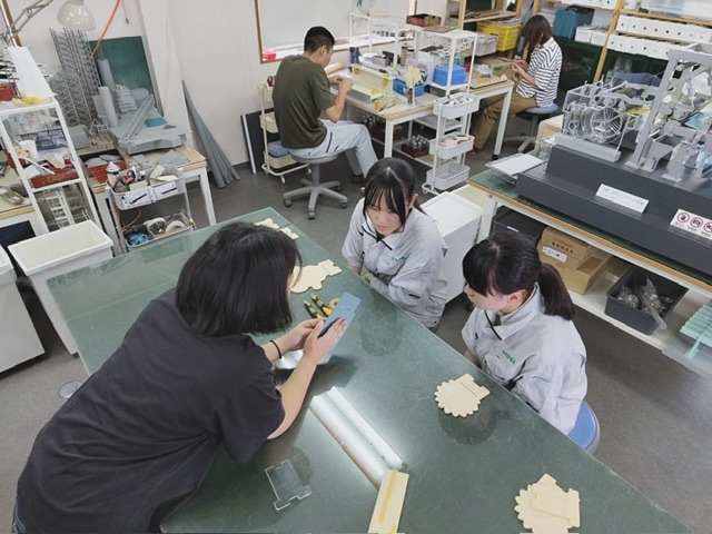 9EF0645D-7D5A-4FFC-803A-C5250CA1A357