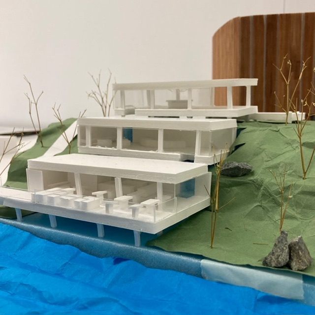 C7603E1D-152F-49F0-9B94-2D8F15D12AD6